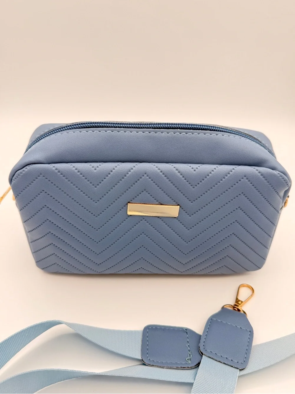 Light Blue Quilted Crossbody Travel Makeup Bag with Matching Strap NEW
